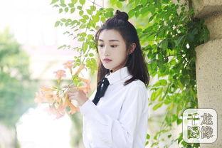 侯佩杉的照片,光影交织下的美丽瞬间